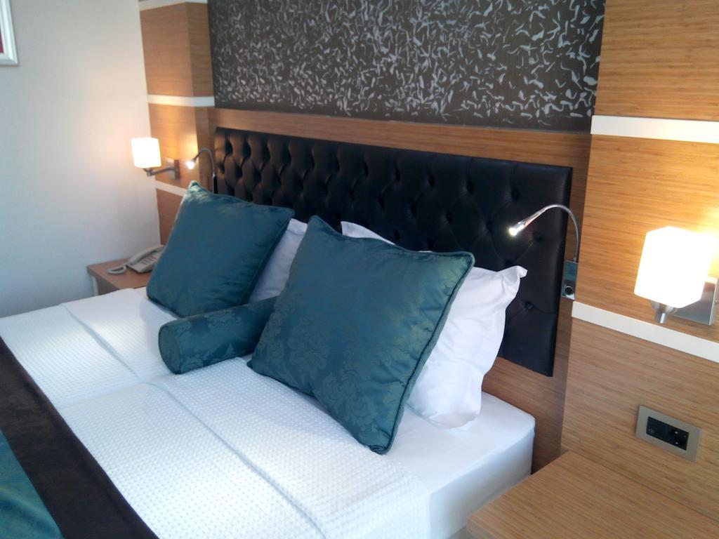 Malahit Exclusive City Hotel Φετιγιέ Δωμάτιο φωτογραφία