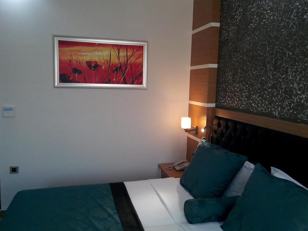 Malahit Exclusive City Hotel Φετιγιέ Δωμάτιο φωτογραφία