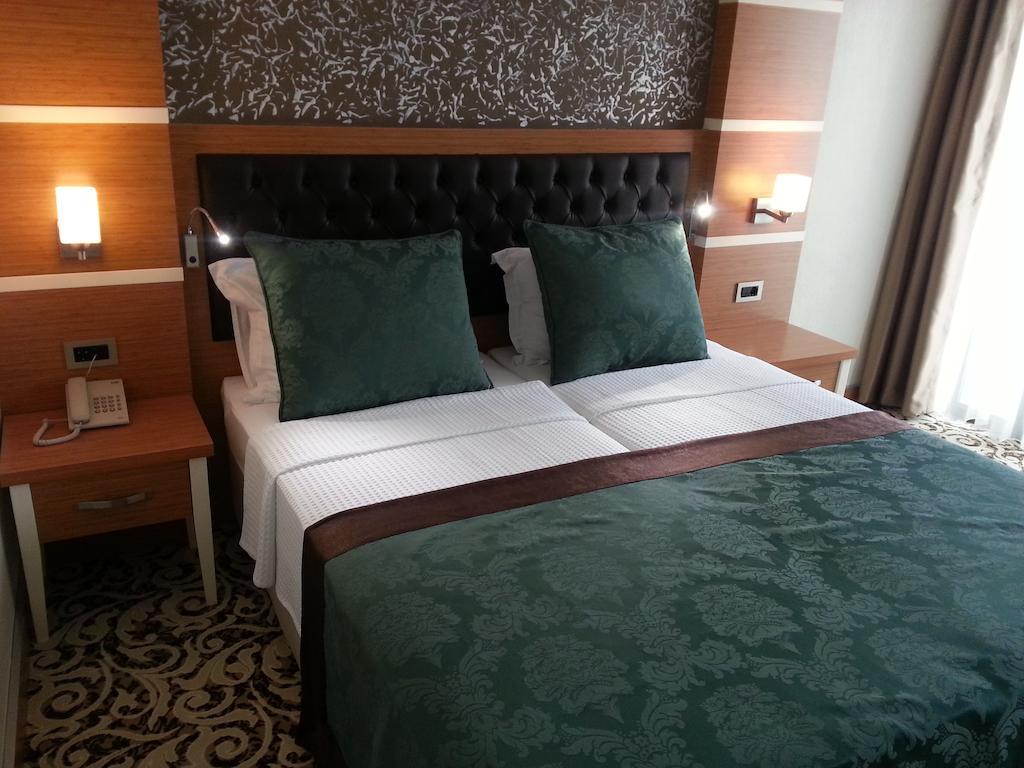 Malahit Exclusive City Hotel Φετιγιέ Δωμάτιο φωτογραφία